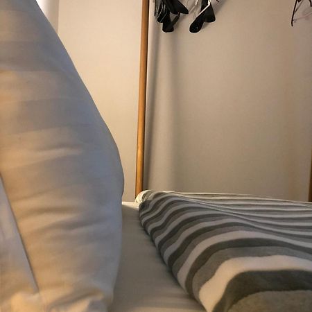 City Center Cute And Comfy Apartment - Ajia Apartments Tirana Exteriör bild