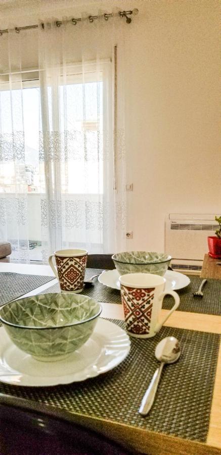 City Center Cute And Comfy Apartment - Ajia Apartments Tirana Exteriör bild