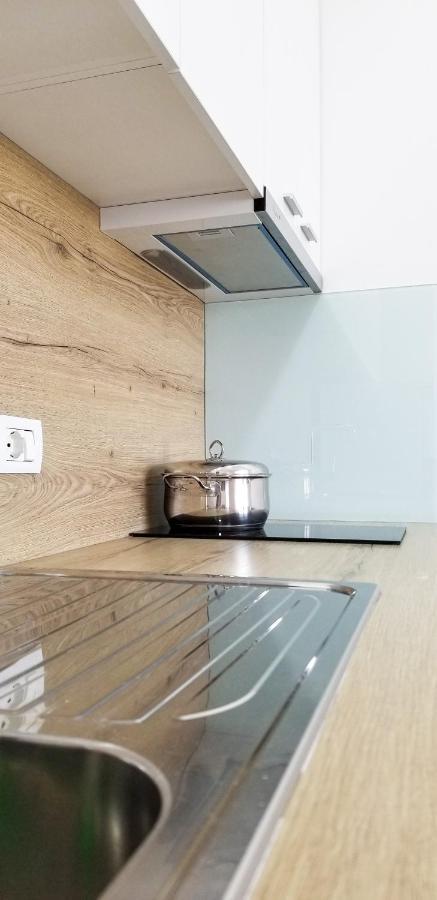 City Center Cute And Comfy Apartment - Ajia Apartments Tirana Exteriör bild